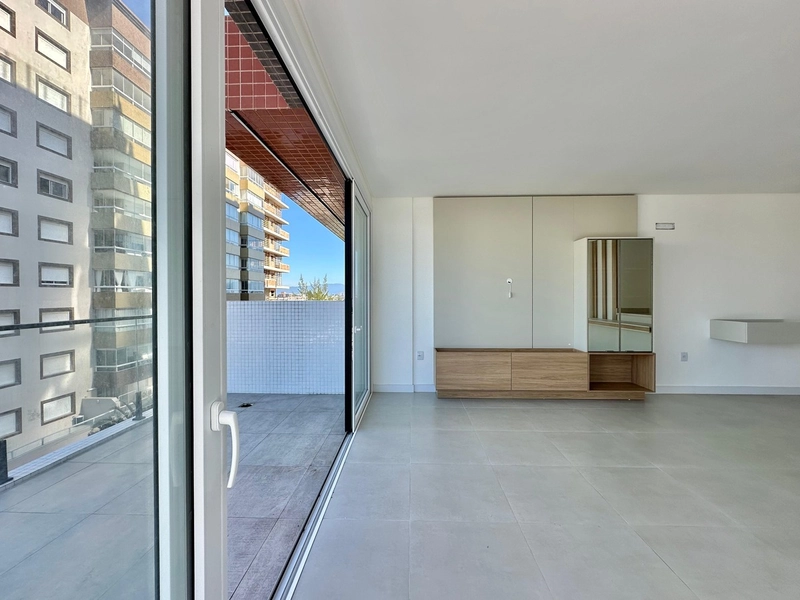 APARTAMENTO À VENDA  COM TERRAÇO, INFRA INCRÍVEL E VISTA PARA PRAÇA: 3ª foto da galeria de imagens do imóvel