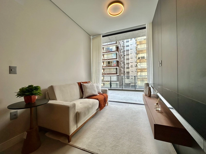 Mobiliado, Decorado e com Terraço em Localização Privilegiada!