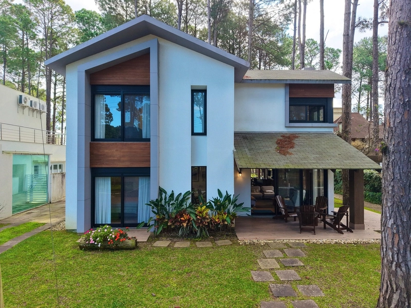 CASA À VEBDA NA MELHOR LOCALIZAÇÃO DE ATLÂNTIDA: 1ª foto da galeria de imagens do imóvel