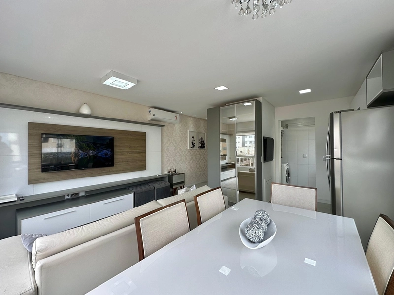 APARTAMENTO FRENTE AVENIDA E VISTA MAR: 6ª foto da galeria de imagens do imóvel