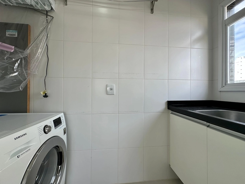 APARTAMENTO FRENTE AVENIDA E VISTA MAR: 10ª foto da galeria de imagens do imóvel