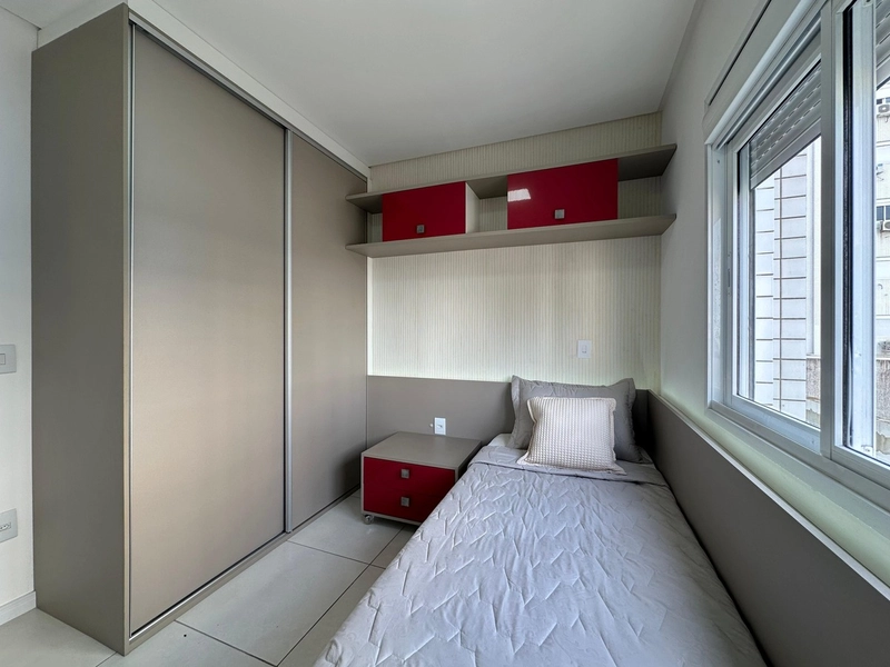 APARTAMENTO FRENTE AVENIDA E VISTA MAR: 12ª foto da galeria de imagens do imóvel