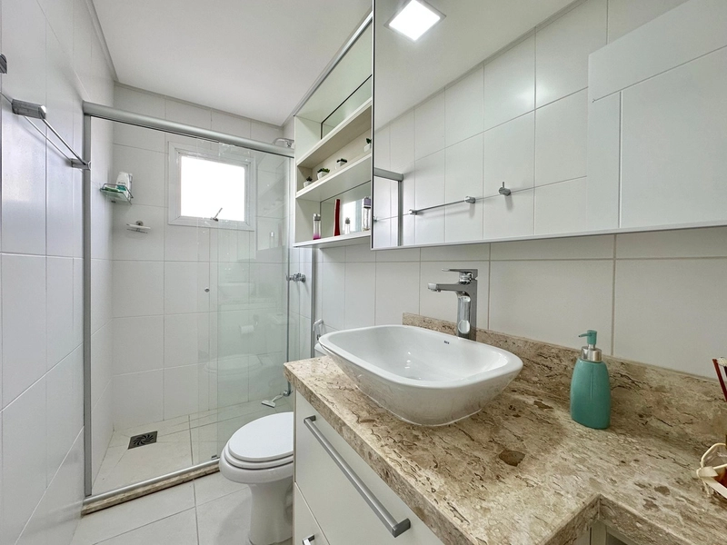 APARTAMENTO FRENTE AVENIDA E VISTA MAR: 19ª foto da galeria de imagens do imóvel