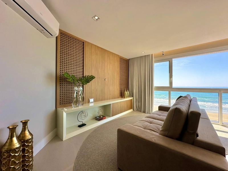 APARTAMENTO À VENDA EM CAPÃO DA CANOA! DE FRENTE PARA O MAR