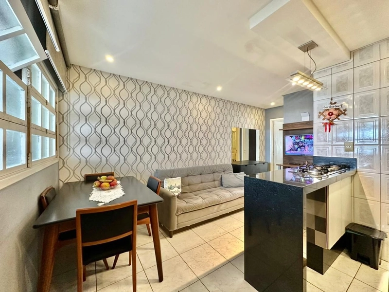 APARTAMENTO DE 1 DORMITÓRIO  EDIFÍCIO A UMA QUADRA  DO MAR: 3ª foto da galeria de imagens do imóvel