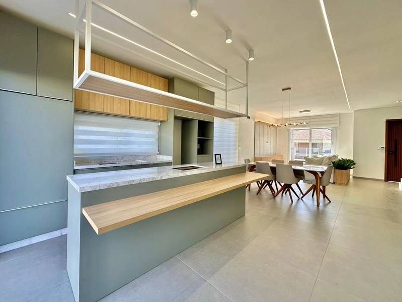 SOBRADO À VENDA EM CAPÃO DA CANOA PRONTO PARA USO JUNTO AO MAR: 6ª foto da galeria de imagens do imóvel