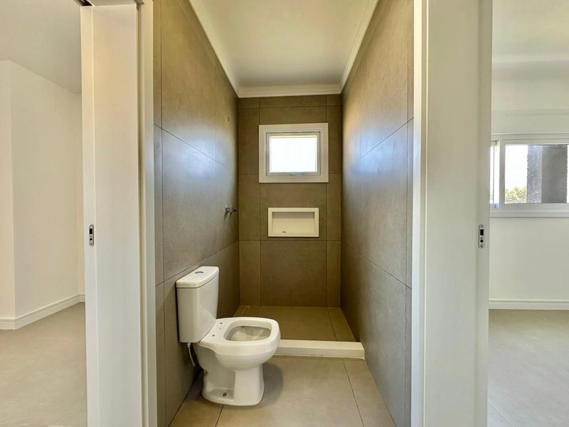 SOBRADO À VENDA EM CAPÃO DA CANOA PRONTO PARA USO JUNTO AO MAR: 23ª foto da galeria de imagens do imóvel