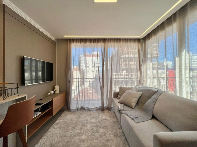 Apartamento 2 dormitórios decorado ao lado da Flávio Boianoviski!