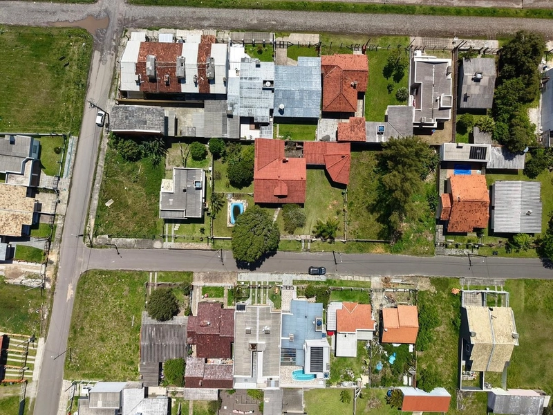 CASA COM 3 TERRENOS APENAS 2 QUADRAS DO MAR: 24ª foto da galeria de imagens do imóvel