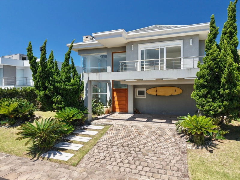 SOBRADO À VENDA CONDOMINIO LAS DUNAS