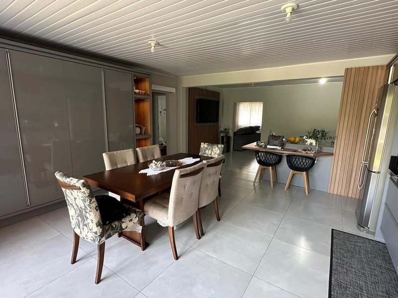 CASA À VENDA COM PISCINA AQUECIDA: 3ª foto da galeria de imagens do imóvel