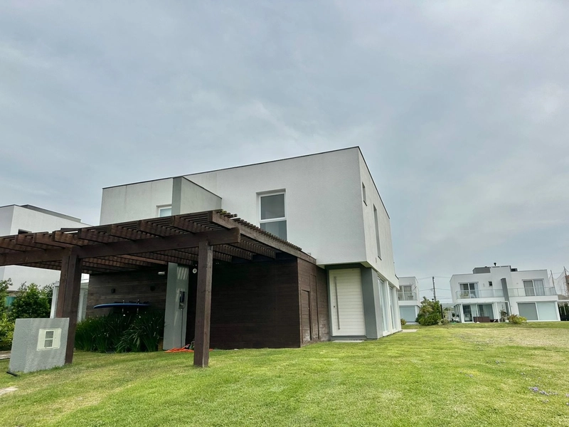 : 2ª foto da galeria de imagens do imóvel