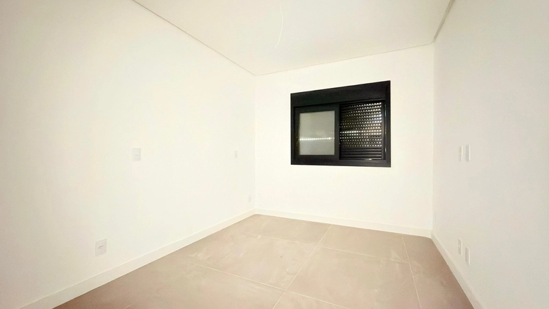 CASA AMPLA COM PISCINA - 2 QUADRAS DO MAR!!: 16ª foto da galeria de imagens do imóvel