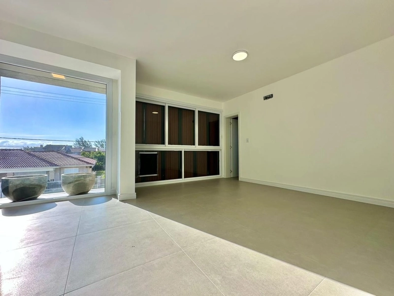 SOBRADO À VENDA EM CAPÃO DA CANOA, JUNTO AO MAR: 12ª foto da galeria de imagens do imóvel