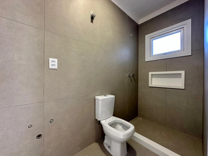 SOBRADO À VENDA EM CAPÃO DA CANOA, JUNTO AO MAR: 13ª foto da galeria de imagens do imóvel