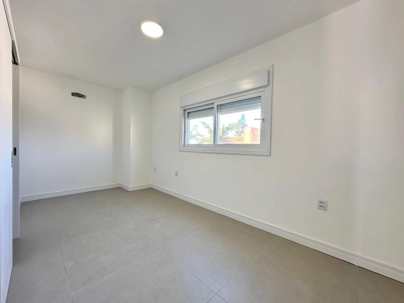 SOBRADO À VENDA EM CAPÃO DA CANOA, JUNTO AO MAR: 14ª foto da galeria de imagens do imóvel