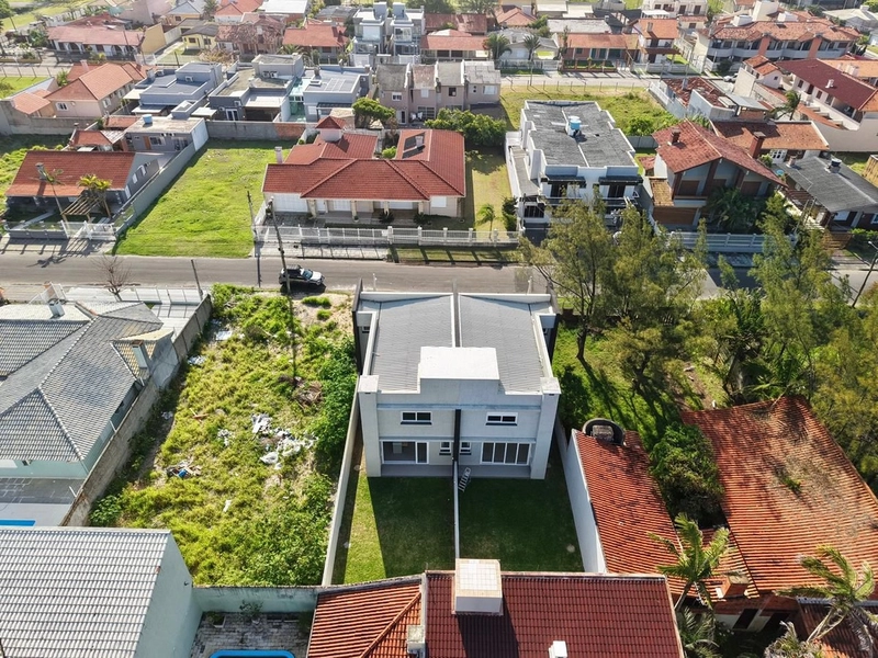 SOBRADO À VENDA EM CAPÃO DA CANOA, JUNTO AO MAR: 18ª foto da galeria de imagens do imóvel