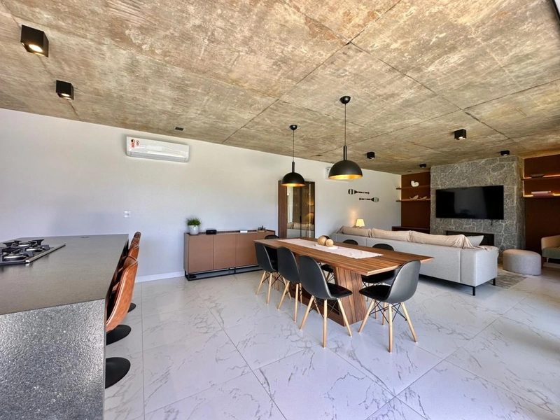 Casa retrofit mobiliada e decorada a poucos metros do mar no Centro de: 5ª foto da galeria de imagens do imóvel