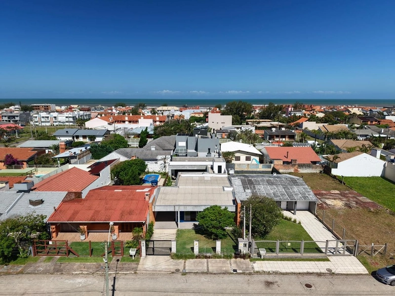 Casa retrofit mobiliada e decorada a poucos metros do mar no Centro de: 29ª foto da galeria de imagens do imóvel
