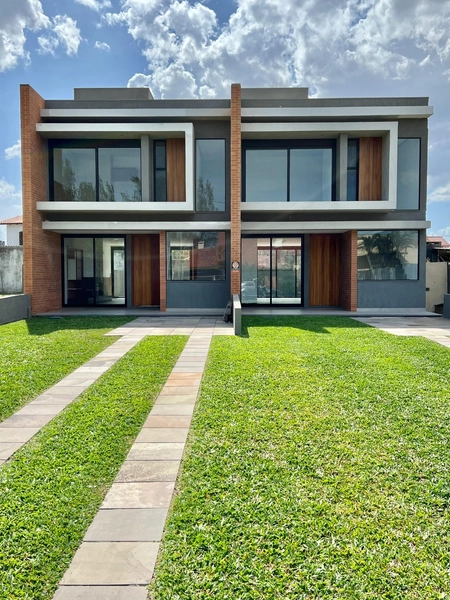 Casa à Venda – 3 Suítes | Rua Encantado – Bairro Zona Nova: 2ª foto da galeria de imagens do imóvel