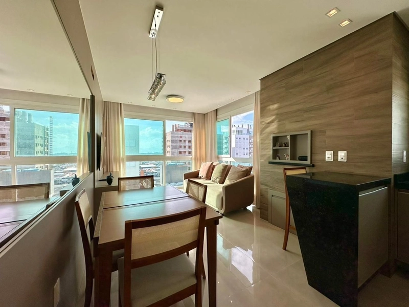 APARTAMENTO À VENDA , SACADA DE FRENTE: 5ª foto da galeria de imagens do imóvel