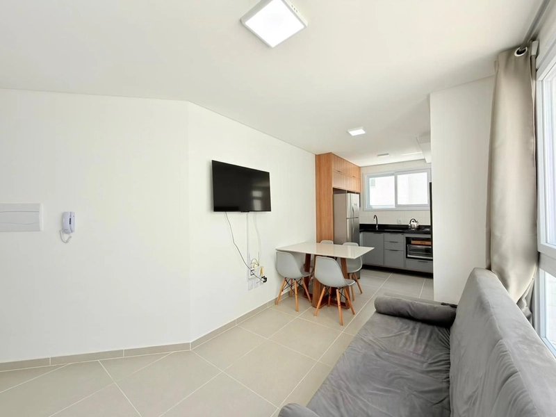 APARTAMENTO À VENDA,  TODO MOBILIADO, SACADA DE LATERAL À VENDA!!!: 2ª foto da galeria de imagens do imóvel