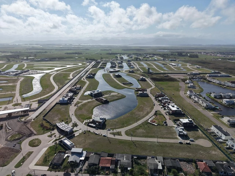 CONDOMÍNIO ZEN LOTE DE ESQUINA E FUNDOS LAGO À VENDA: 7ª foto da galeria de imagens do imóvel