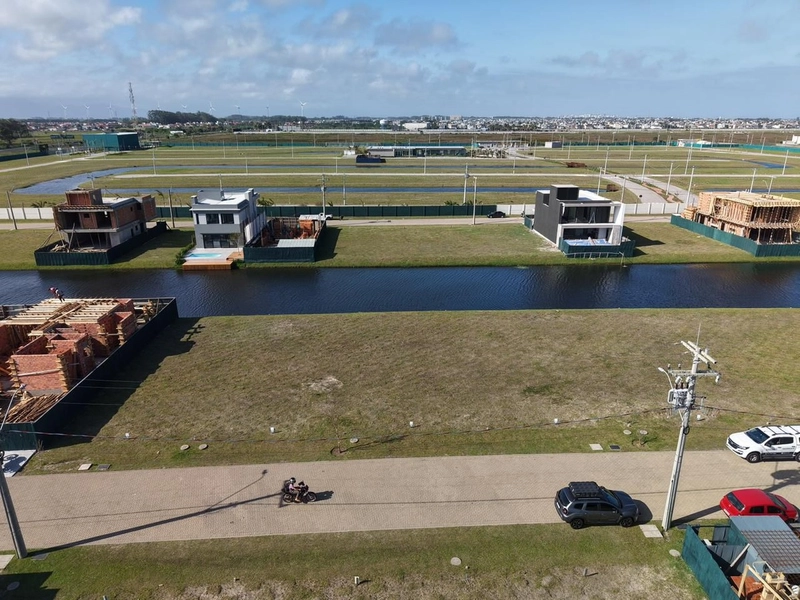 CONDOMÍNIO ZEN LOTE DE ESQUINA E FUNDOS LAGO À VENDA: 7ª foto da galeria de imagens do imóvel