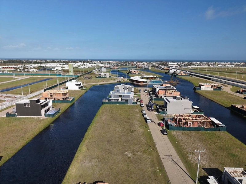 CONDOMÍNIO ZEN LOTE DE ESQUINA E FUNDOS LAGO À VENDA: 6ª foto da galeria de imagens do imóvel