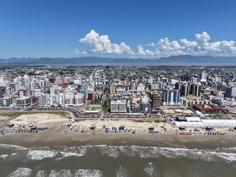 APARTAMENTO À VENDA BEIRA MAR / PRAÇA DO FAROL: 26ª foto da galeria de imagens do imóvel