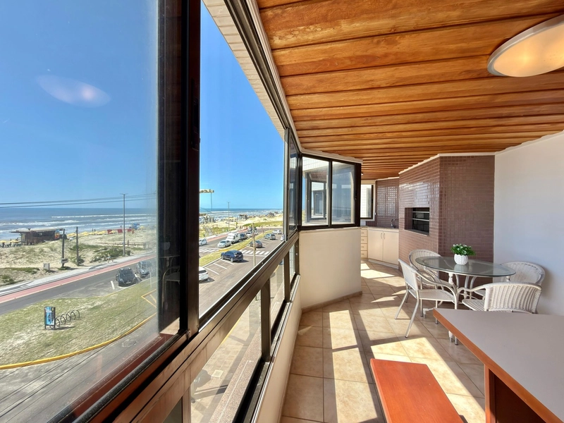 APARTAMENTO À VENDA BEIRA MAR / PRAÇA DO FAROL: 4ª foto da galeria de imagens do imóvel