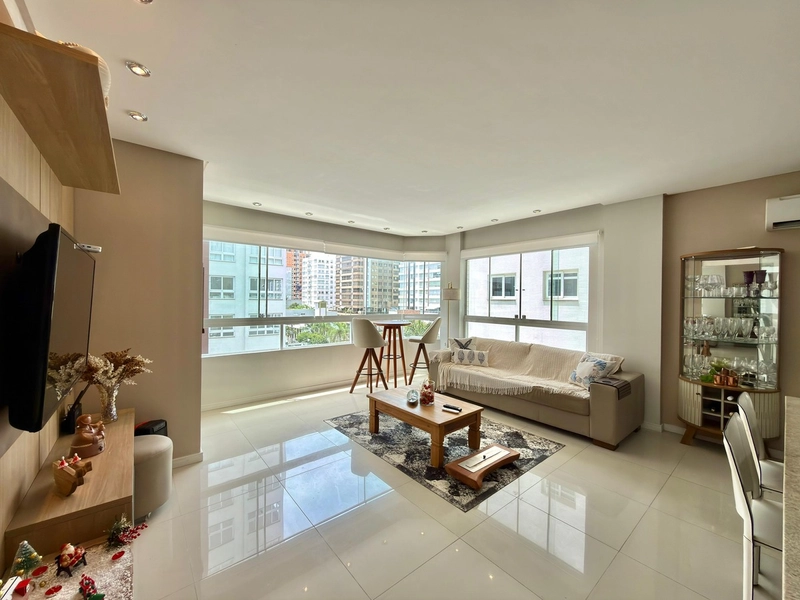 APARTAMENTO À VENDA FRENTE PRAÇA TIARAJÚ: 2ª foto da galeria de imagens do imóvel