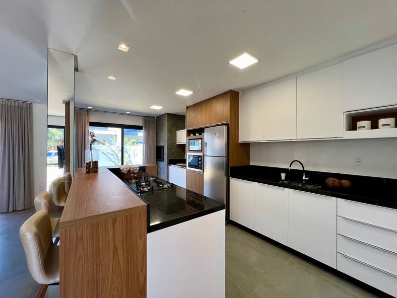 SOBRADO MOBILIADO E DECORADO A POUCOS METROS DO MAR: 7ª foto da galeria de imagens do imóvel