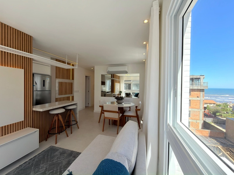APARTAMENTO À VENDA, POUCOS PASSOS DO MAR!: 2ª foto da galeria de imagens do imóvel