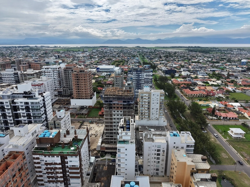 APARTAMENTO À VENDA, POUCOS PASSOS DO MAR!: 28ª foto da galeria de imagens do imóvel