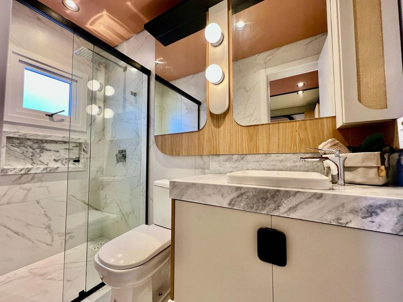 Apartamento moderno com vista para o mar : 20ª foto da galeria de imagens do imóvel