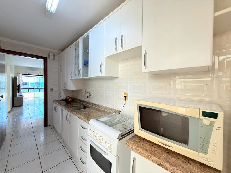 APARTAMENTO COM SACADA DE FRENTE E VISTA MAR: 12ª foto da galeria de imagens do imóvel