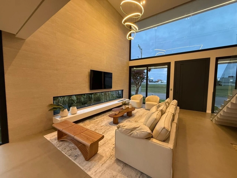 Sobrado com 411m2 a beira lago mobiliado e decorado: 3ª foto da galeria de imagens do imóvel