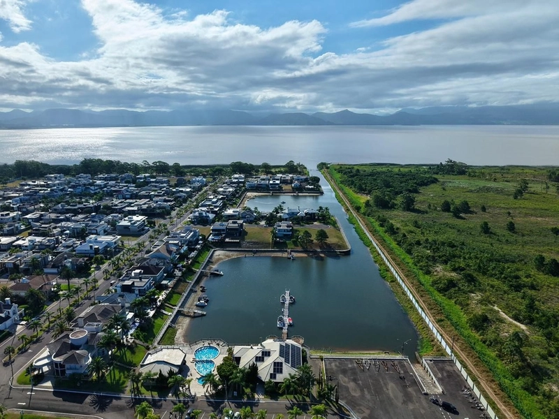 CONDOMÍNIO VELAS DA MARINA: 42ª foto da galeria de imagens do imóvel