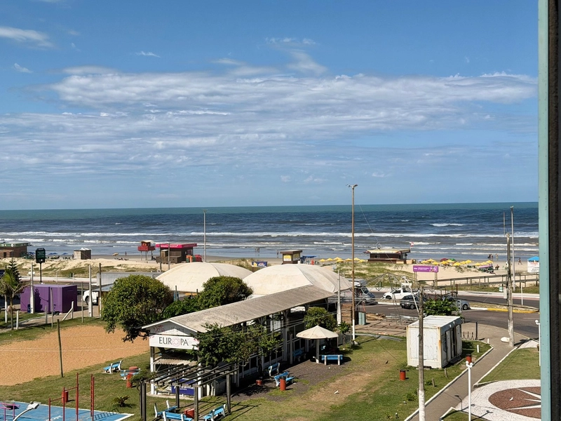 NOVIDADE A VENDA APARTAMENTO COM VISTA PARA O MAR E PRAÇA DO FAROL