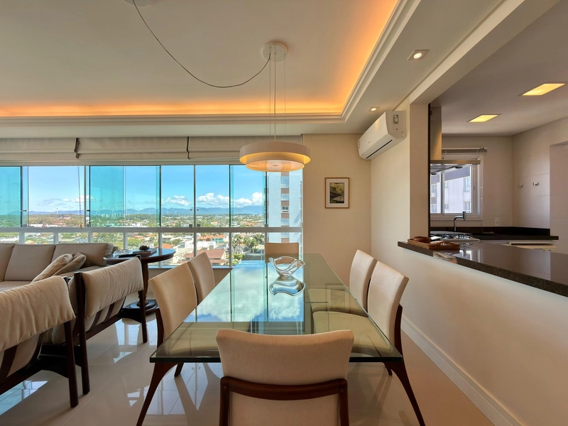APARTAMENTO À VENDA COM VISTA ETERNA PARA O MAR: 9ª foto da galeria de imagens do imóvel