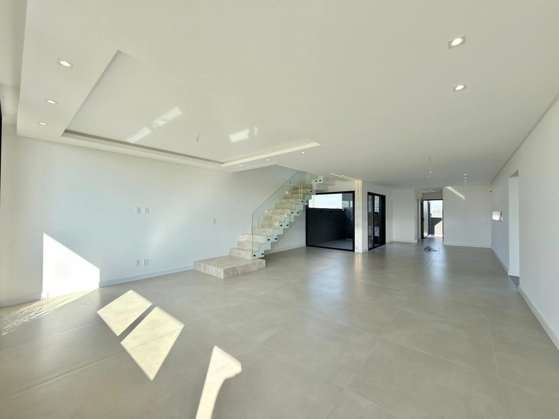 SOBRADO À VENDA NO NOVA XANGRI-LÁ: 4ª foto da galeria de imagens do imóvel