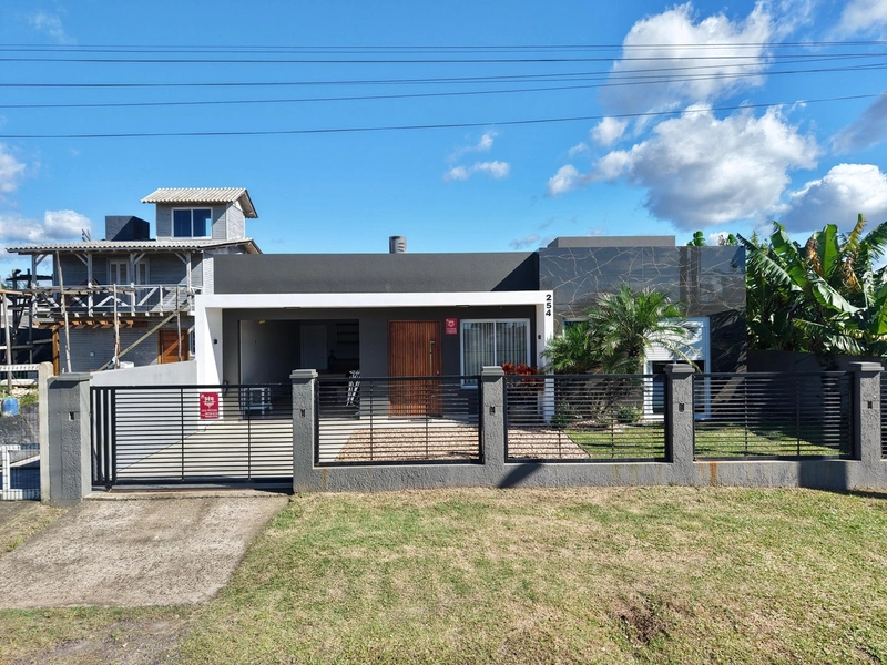 CASA À VENDA EM CAPÃO DA CANOA ZONA NORTE