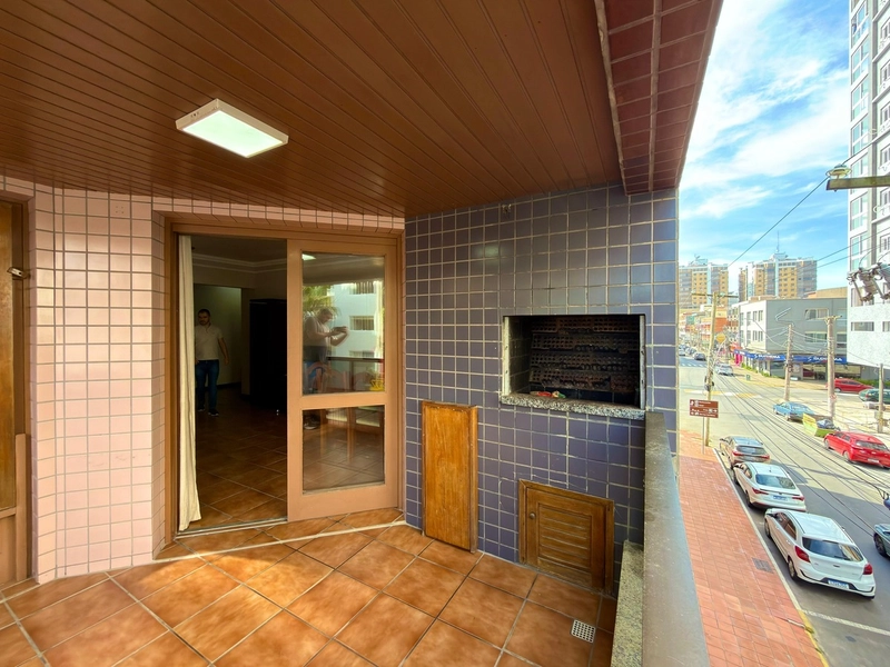 APARTAMENTO COM SACADA DE FRENTE À VENDA: 2ª foto da galeria de imagens do imóvel