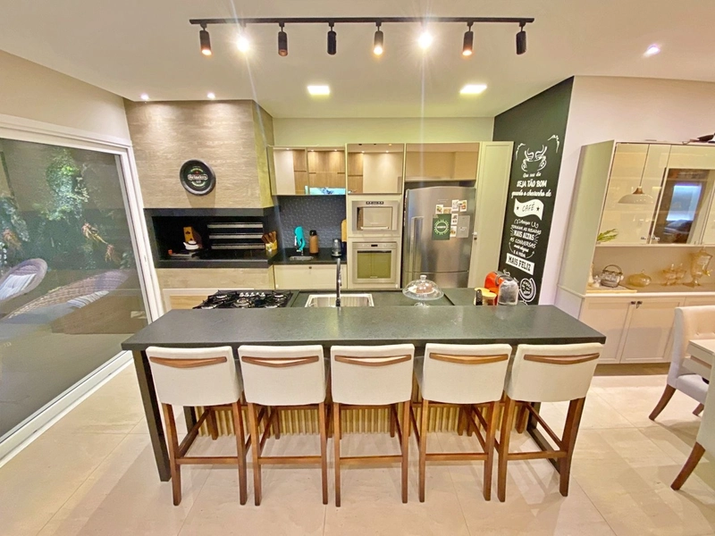 CASA NO CENTRO DE XANGRILA: 17ª foto da galeria de imagens do imóvel