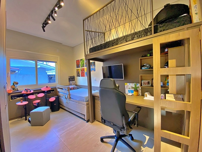 CASA NO CENTRO DE XANGRILA: 31ª foto da galeria de imagens do imóvel