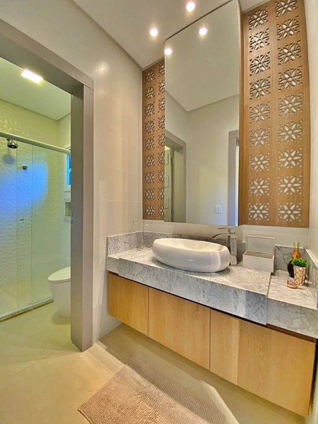 CASA NO CENTRO DE XANGRILA: 27ª foto da galeria de imagens do imóvel