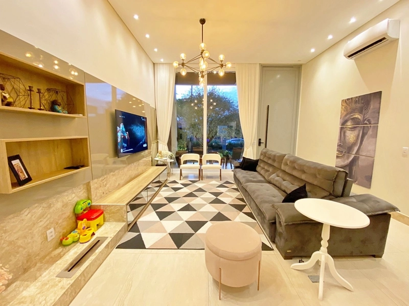 CASA NO CENTRO DE XANGRILA: 14ª foto da galeria de imagens do imóvel