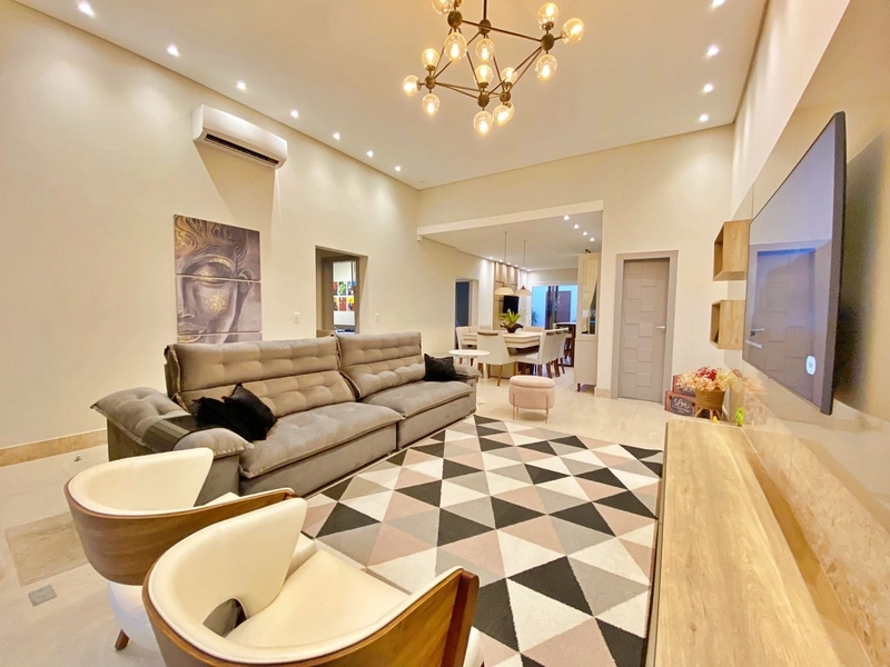 CASA NO CENTRO DE XANGRILA: 16ª foto da galeria de imagens do imóvel