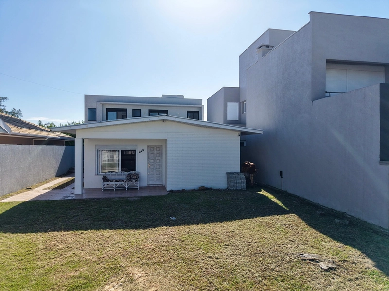 CASA A VENDA NO CENTRO DE XANGRILA: 1ª foto da galeria de imagens do imóvel